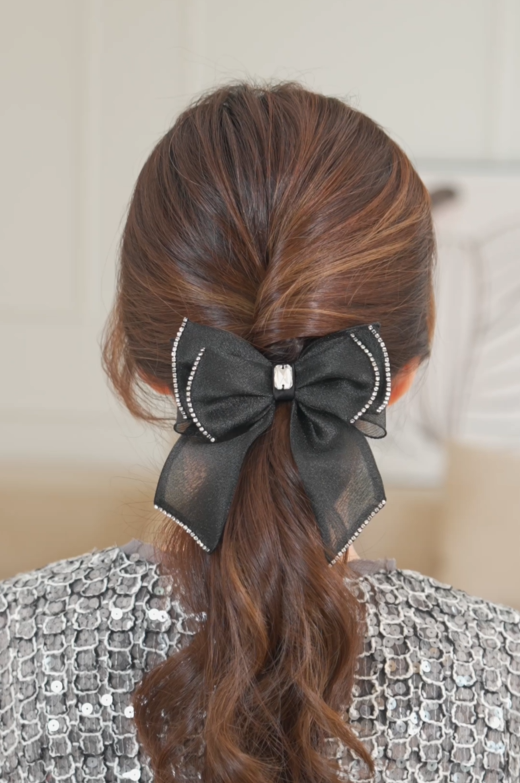 The Noir Loop Ponytail