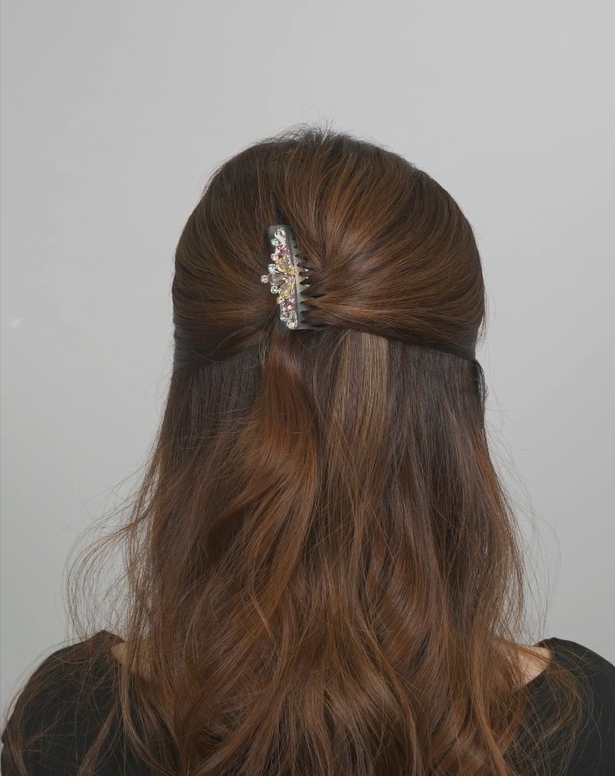 The Snap Twist Half-Up