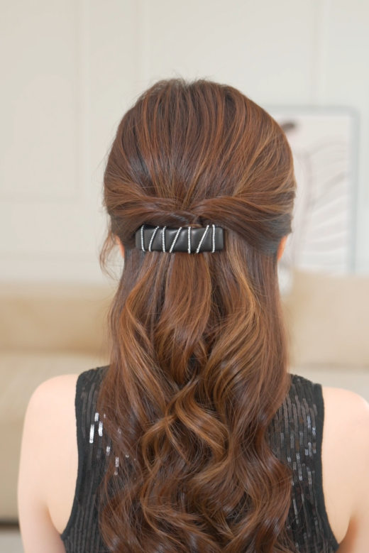 The Chic Twisted Half-up