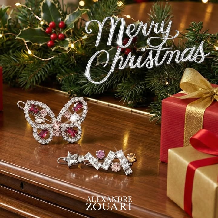 🎅🏻In this season of joy and celebration, the Alexandre Zouari team extends our warmest Christmas and New Year wishes to you.💞